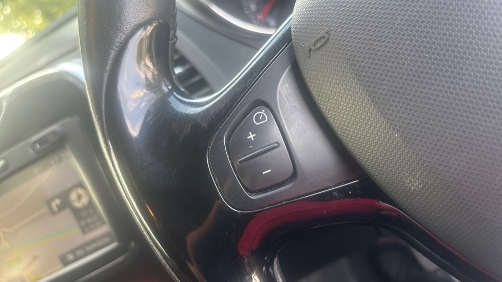 Renault Captur 0.9 TCE 90 Dynamique S Nav 5dr Petrol Hatchback - Image 22