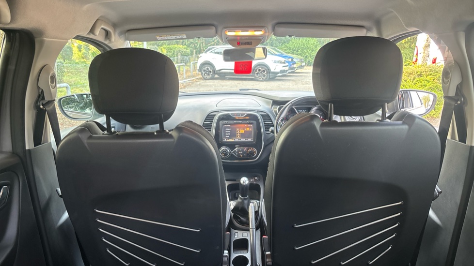 Renault Captur 0.9 TCE 90 Dynamique S Nav 5dr Petrol Hatchback - Image 54