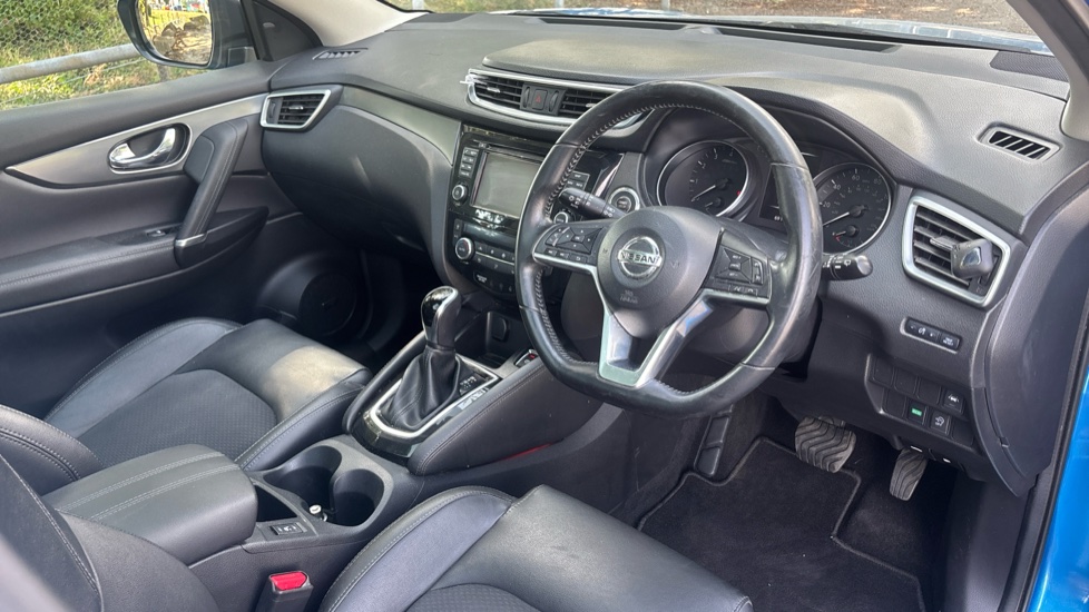 Nissan Qashqai 1.2 DiG-T Tekna 5dr Xtronic Petrol Hatchback - Image 11
