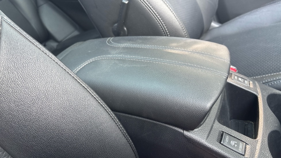 Nissan Qashqai 1.2 DiG-T Tekna 5dr Xtronic Petrol Hatchback - Image 33