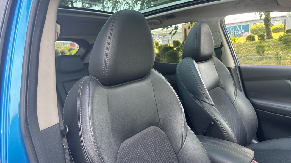 Nissan Qashqai 1.2 DiG-T Tekna 5dr Xtronic Petrol Hatchback - Image 37