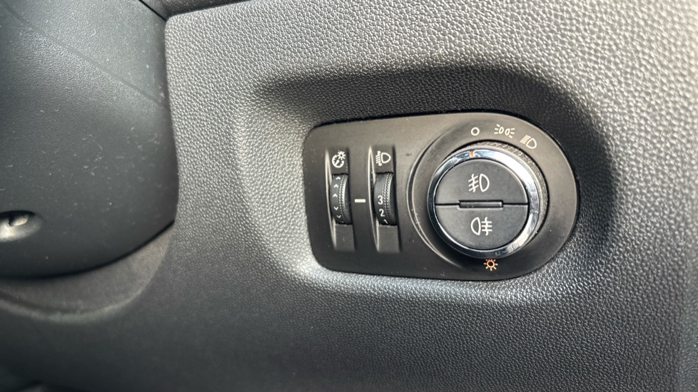 Vauxhall Corsa 1.2 Excite 5dr [AC] Petrol Hatchback - Image 25