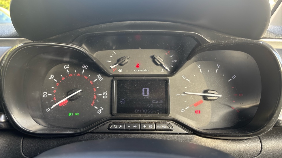Citroen C3 1.2 PureTech Feel 5dr Petrol Hatchback - Image 18