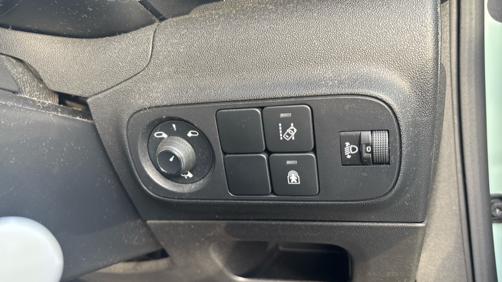 Citroen C3 1.2 PureTech Feel 5dr Petrol Hatchback - Image 25