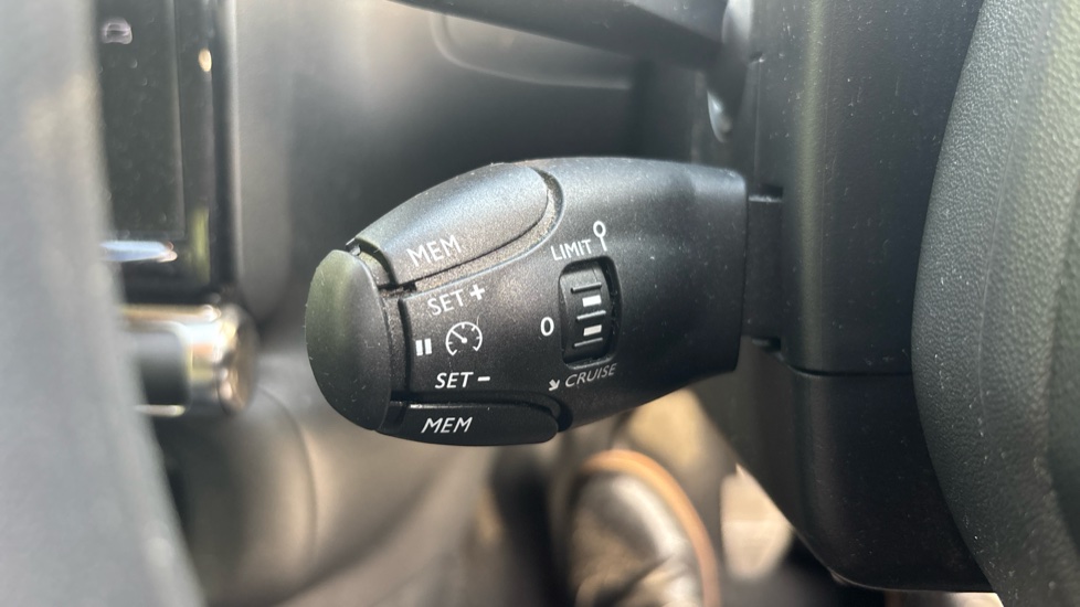 Citroen C3 1.2 PureTech Feel 5dr Petrol Hatchback - Image 26