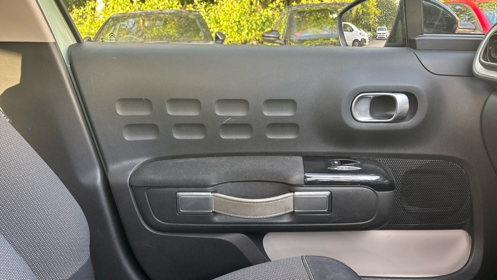 Citroen C3 1.2 PureTech Feel 5dr Petrol Hatchback - Image 30