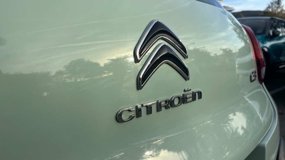 Citroen C3 1.2 PureTech Feel 5dr Petrol Hatchback - Image 36