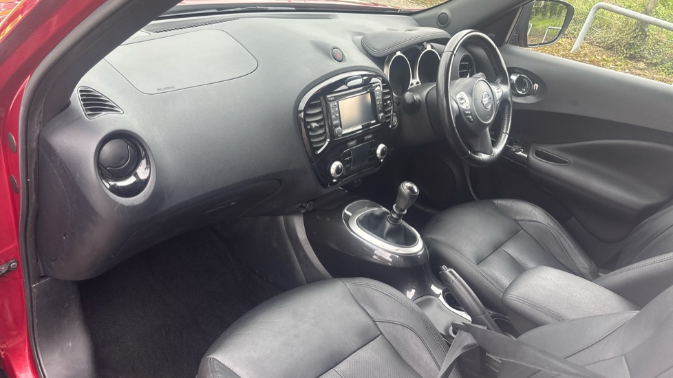 Nissan Juke 1.2 DiG-T Tekna 5dr Petrol Hatchback - Image 9