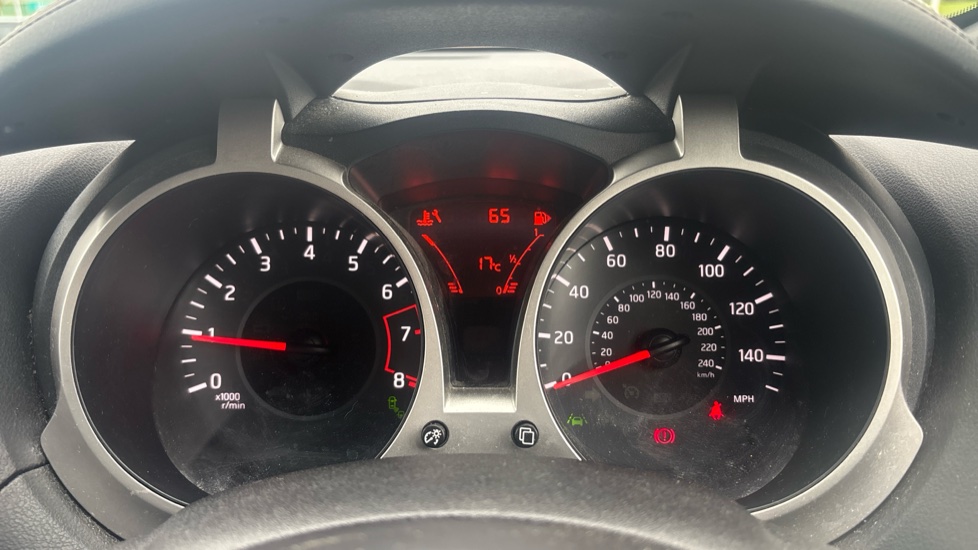 Nissan Juke 1.2 DiG-T Tekna 5dr Petrol Hatchback - Image 18