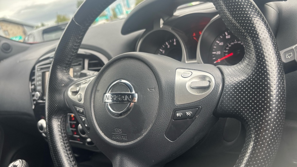 Nissan Juke 1.2 DiG-T Tekna 5dr Petrol Hatchback - Image 21