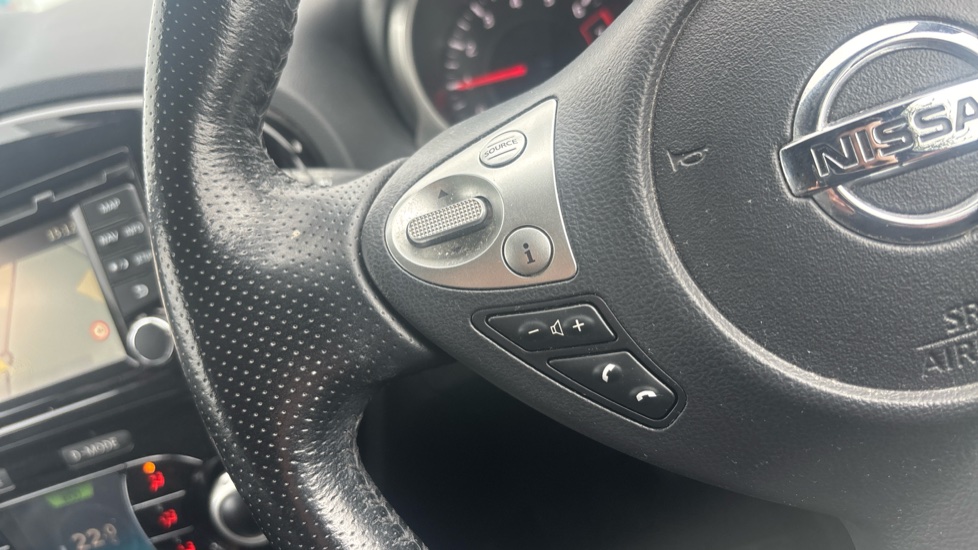 Nissan Juke 1.2 DiG-T Tekna 5dr Petrol Hatchback - Image 22