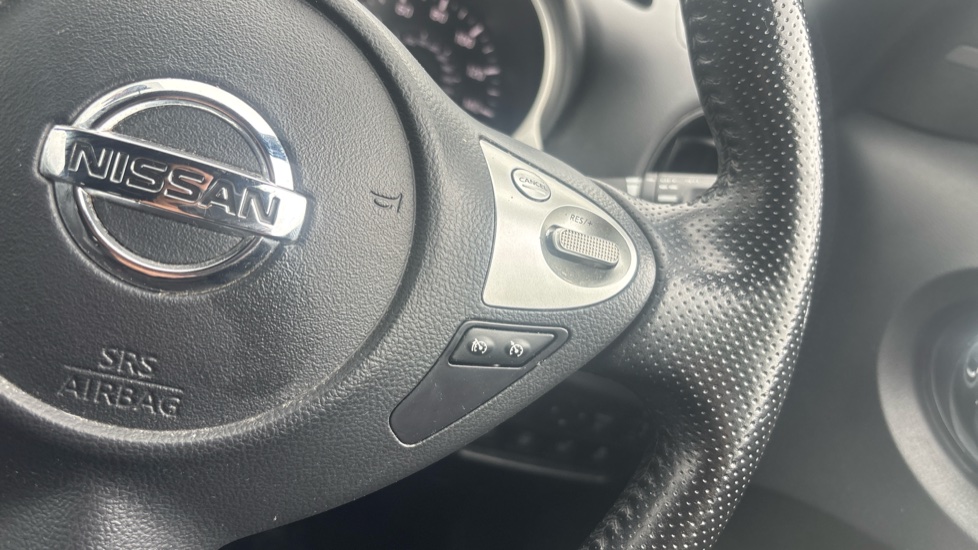 Nissan Juke 1.2 DiG-T Tekna 5dr Petrol Hatchback - Image 23