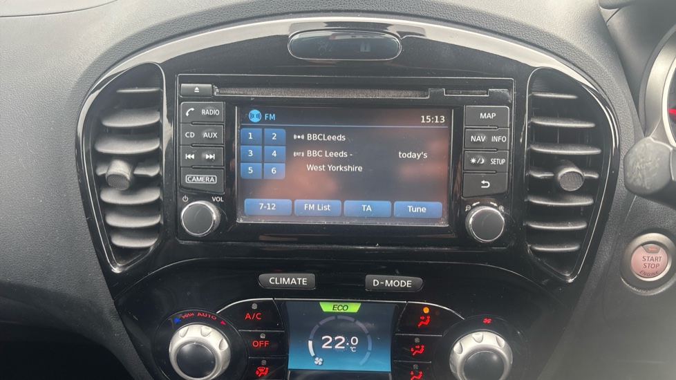 Nissan Juke 1.2 DiG-T Tekna 5dr Petrol Hatchback - Image 31
