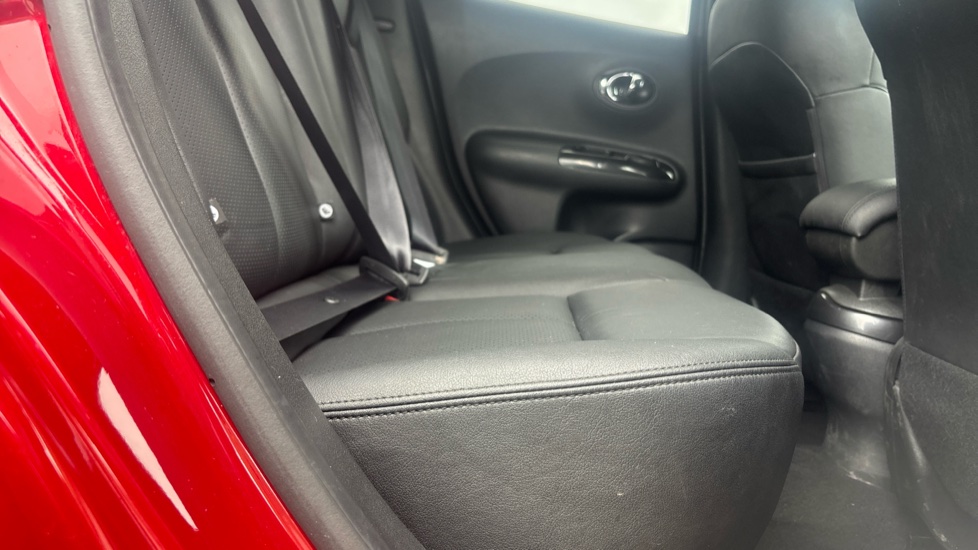 Nissan Juke 1.2 DiG-T Tekna 5dr Petrol Hatchback - Image 46