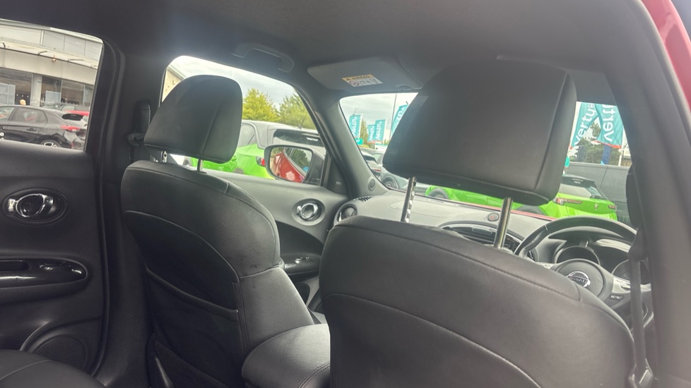 Nissan Juke 1.2 DiG-T Tekna 5dr Petrol Hatchback - Image 47