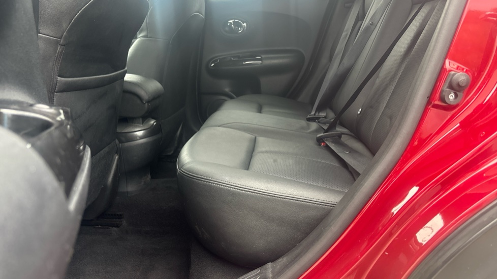 Nissan Juke 1.2 DiG-T Tekna 5dr Petrol Hatchback - Image 50