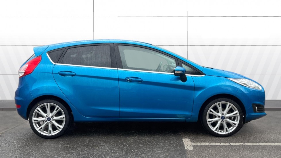 Ford Fiesta 1.0 EcoBoost 125 Titanium 5dr Petrol Hatchback - Image 5