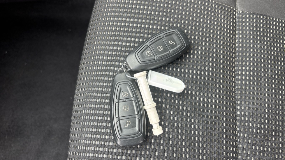 Ford Fiesta 1.0 EcoBoost 125 Titanium 5dr Petrol Hatchback - Image 20