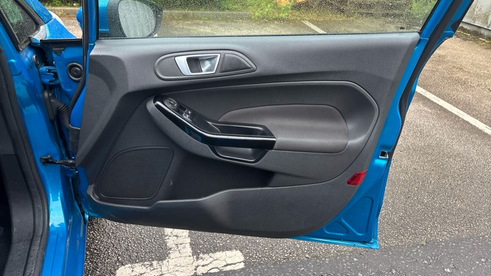 Ford Fiesta 1.0 EcoBoost 125 Titanium 5dr Petrol Hatchback - Image 37