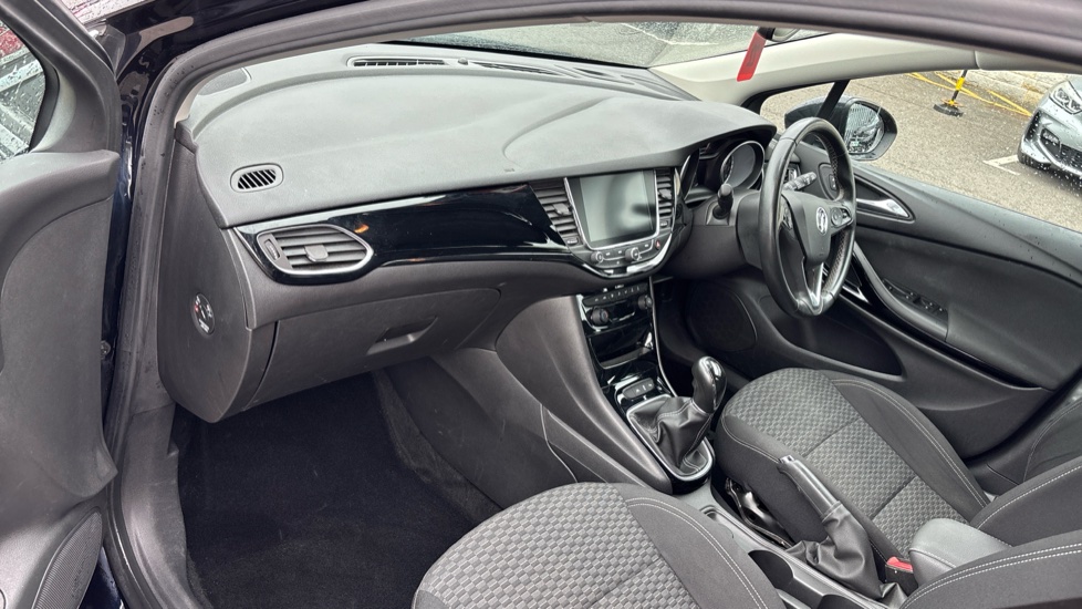 Vauxhall Astra 1.4i 16V SRi Nav 5dr Petrol Estate - Image 9