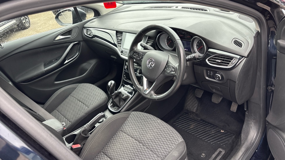 Vauxhall Astra 1.4i 16V SRi Nav 5dr Petrol Estate - Image 11