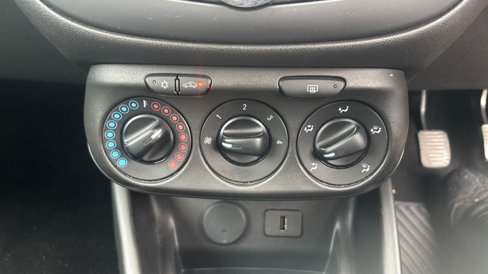 Vauxhall Corsa 1.4 [75] Energy 5dr [AC] Petrol Hatchback - Image 27