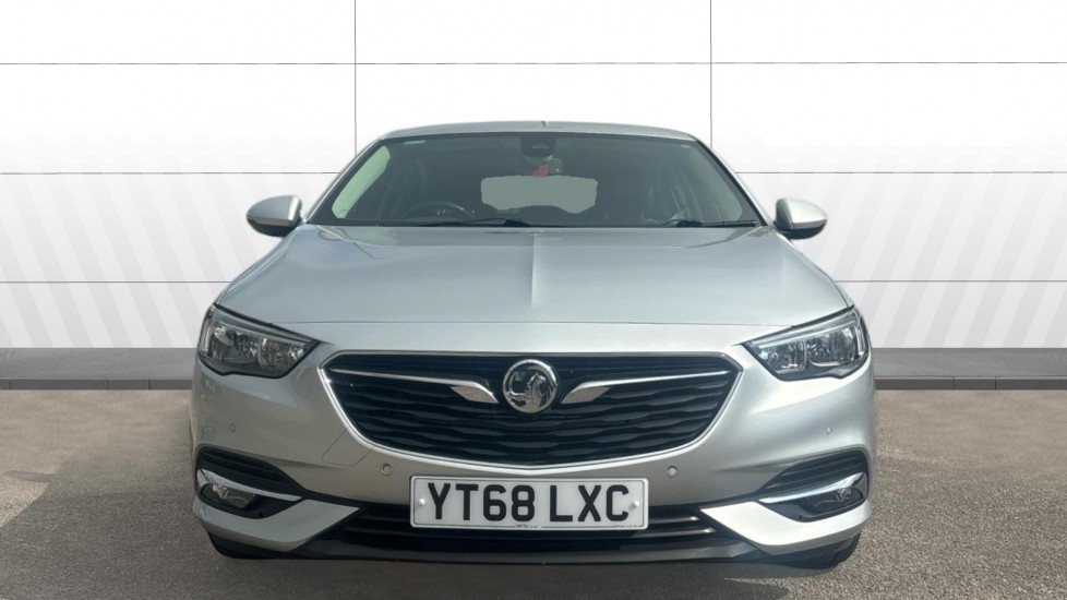 Vauxhall Insignia 1.6 Turbo D [136] Tech Line Nav 5dr Diesel Hatchback - Image 3