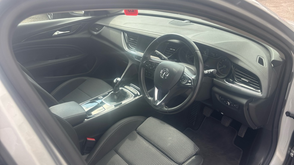 Vauxhall Insignia 1.6 Turbo D [136] Tech Line Nav 5dr Diesel Hatchback - Image 11