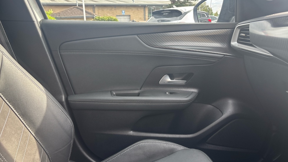 Vauxhall Mokka 1.2 Turbo 136 Ultimate 5dr Petrol Hatchback - Image 33