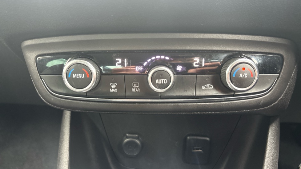 Vauxhall Crossland X 1.2T [130] Elite 5dr [Start Stop] Auto Petrol Hatchback - Image 30