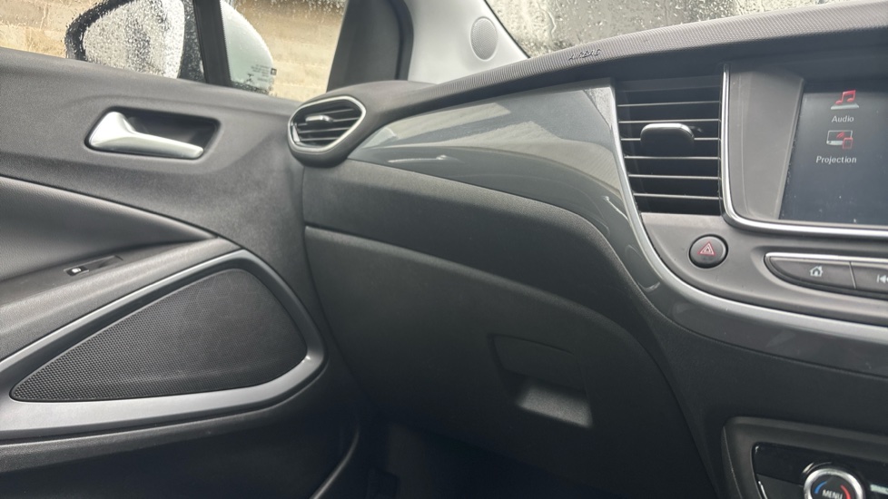 Vauxhall Crossland X 1.2T [130] Elite 5dr [Start Stop] Auto Petrol Hatchback - Image 33
