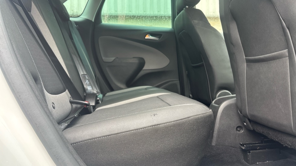 Vauxhall Crossland X 1.2T [130] Elite 5dr [Start Stop] Auto Petrol Hatchback - Image 36
