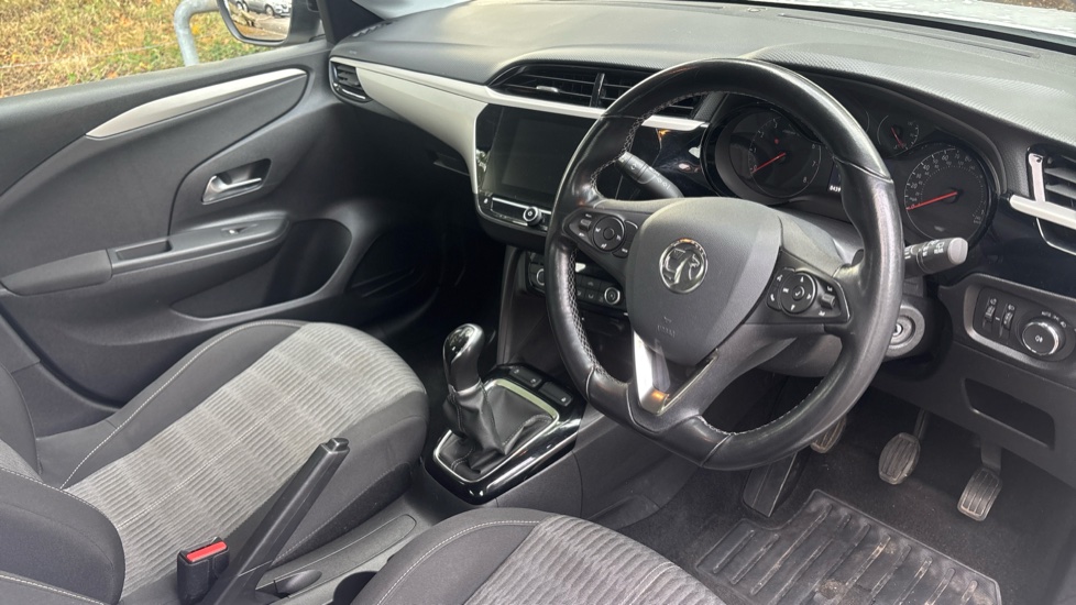 Vauxhall Corsa 1.2 SE 5dr Petrol Hatchback - Image 11