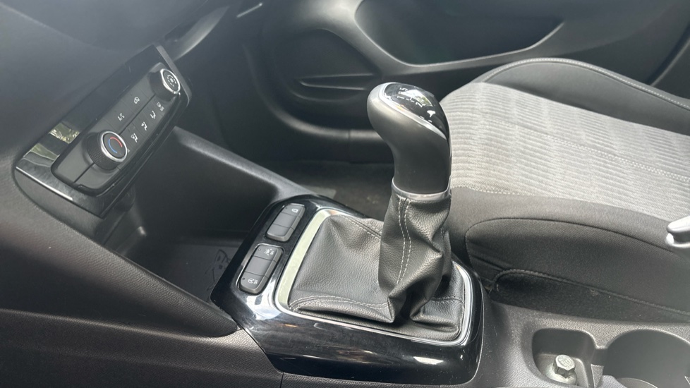 Vauxhall Corsa 1.2 SE 5dr Petrol Hatchback - Image 13