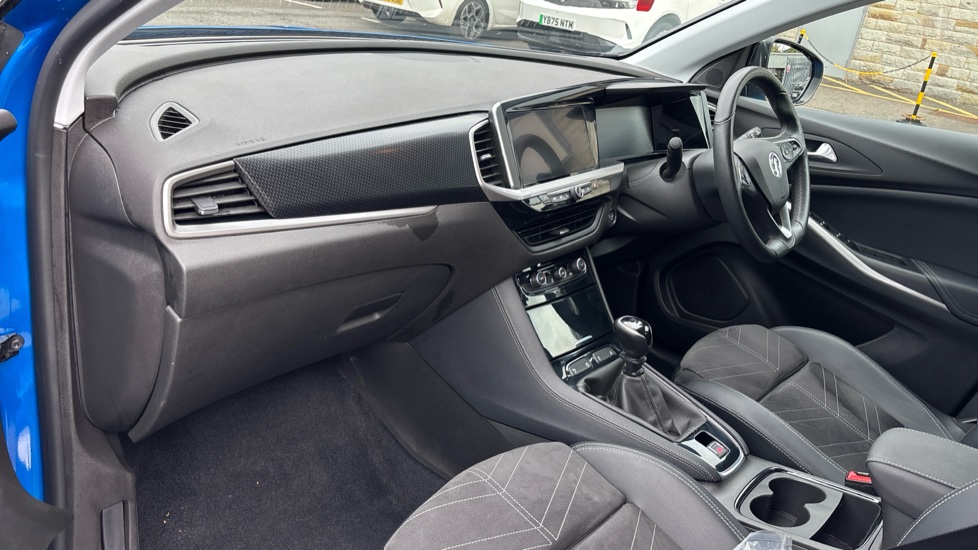 Vauxhall Grandland 1.2 Turbo Ultimate 5dr Petrol Hatchback - Image 9
