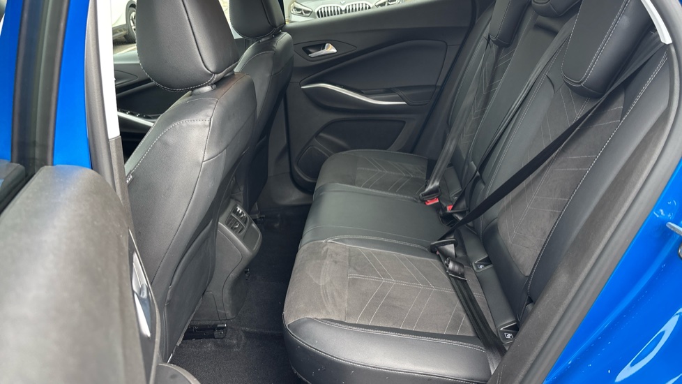 Vauxhall Grandland 1.2 Turbo Ultimate 5dr Petrol Hatchback - Image 16