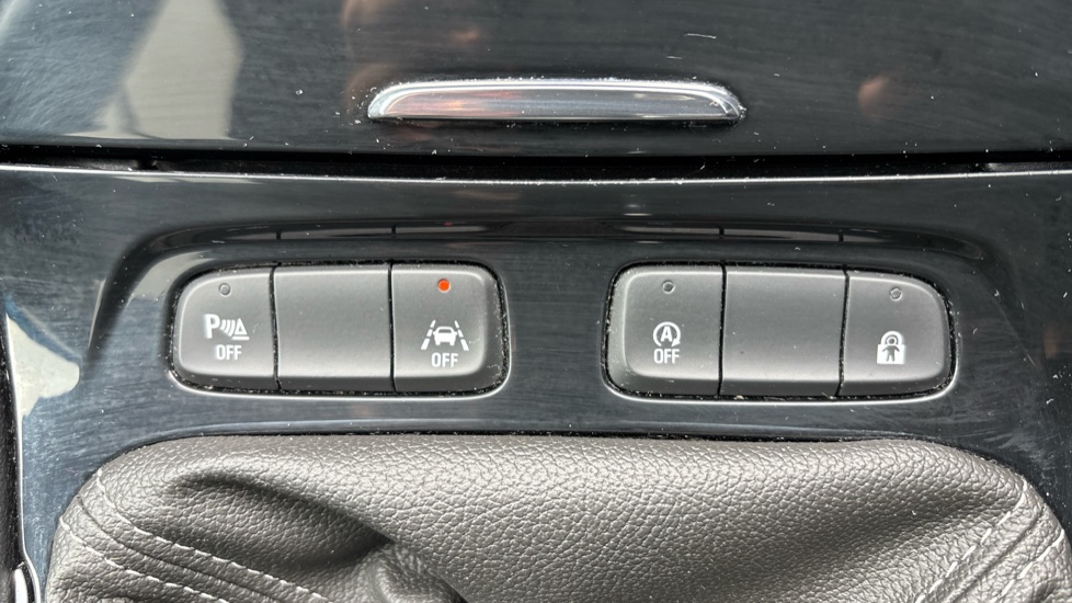 Vauxhall Grandland 1.2 Turbo Ultimate 5dr Petrol Hatchback - Image 28