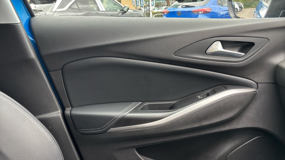 Vauxhall Grandland 1.2 Turbo Ultimate 5dr Petrol Hatchback - Image 30