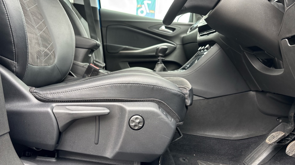Vauxhall Grandland 1.2 Turbo Ultimate 5dr Petrol Hatchback - Image 43