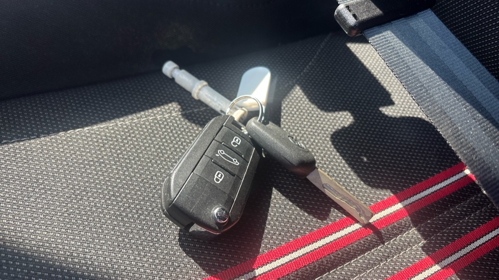 Vauxhall Corsa 1.2 Turbo SRi 5dr Petrol Hatchback - Image 20