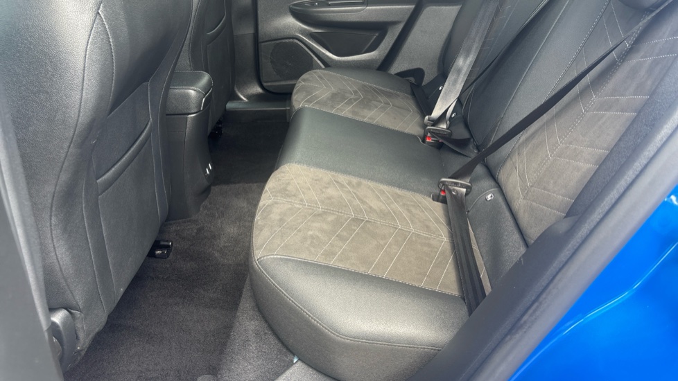 Vauxhall Mokka 100kW Ultimate 50kWh 5dr Auto Electric Hatchback - Image 16