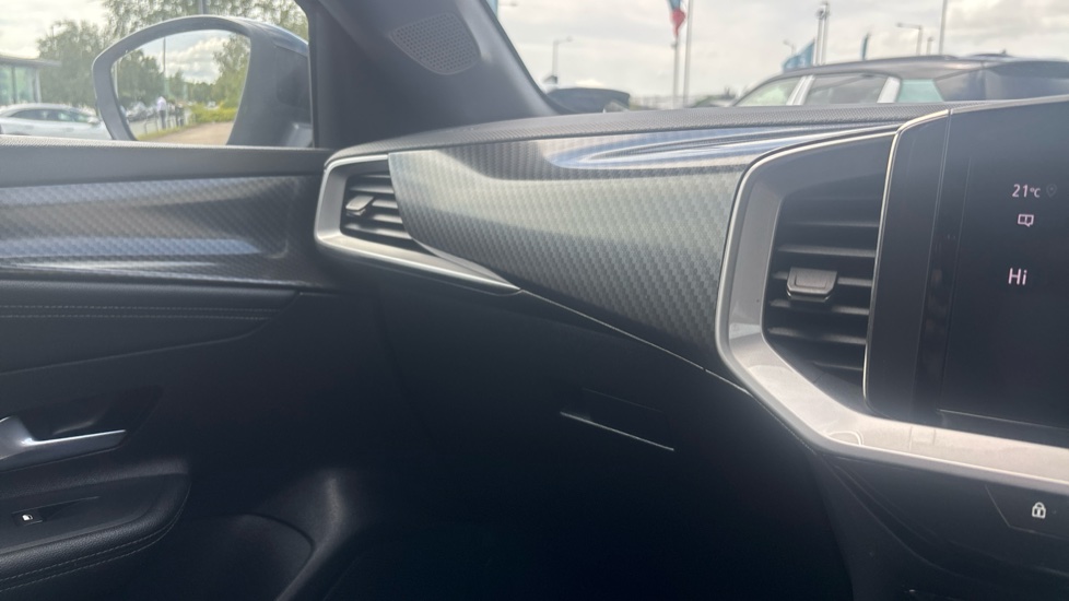 Vauxhall Mokka 100kW Ultimate 50kWh 5dr Auto Electric Hatchback - Image 43