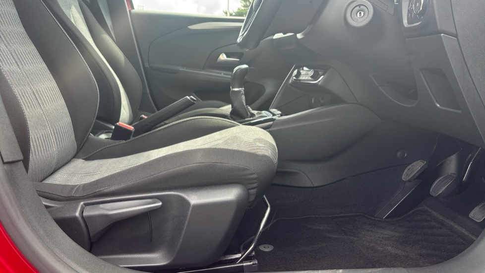 Vauxhall Corsa 1.2 SE Nav Premium 5dr Petrol Hatchback - Image 38