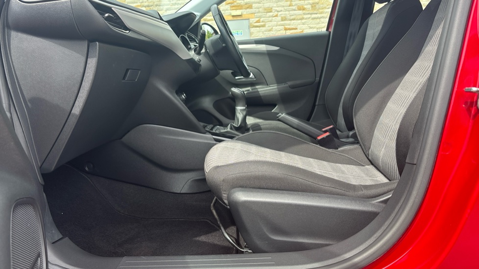 Vauxhall Corsa 1.2 SE Nav Premium 5dr Petrol Hatchback - Image 43