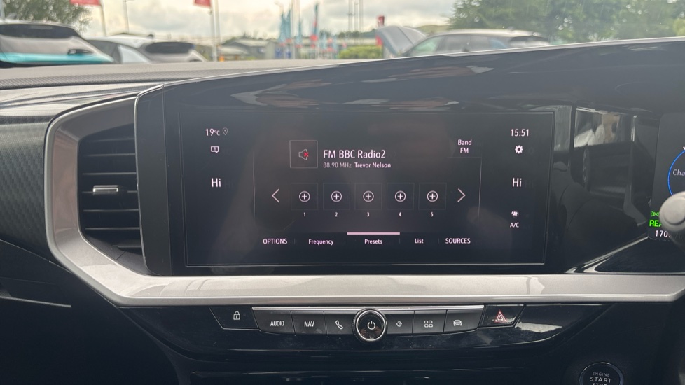 Vauxhall Mokka 100kW Ultimate 50kWh 5dr Auto Electric Hatchback - Image 33