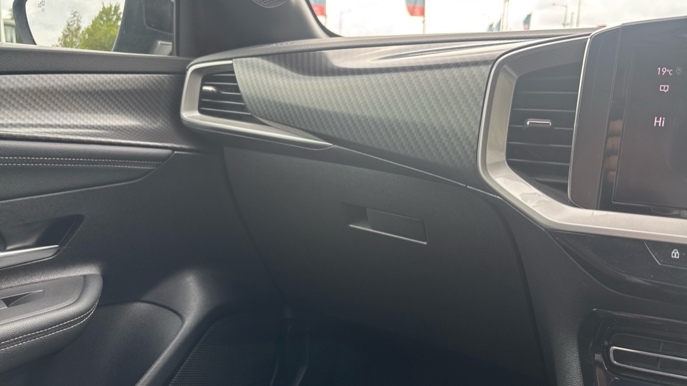 Vauxhall Mokka 100kW Ultimate 50kWh 5dr Auto Electric Hatchback - Image 39