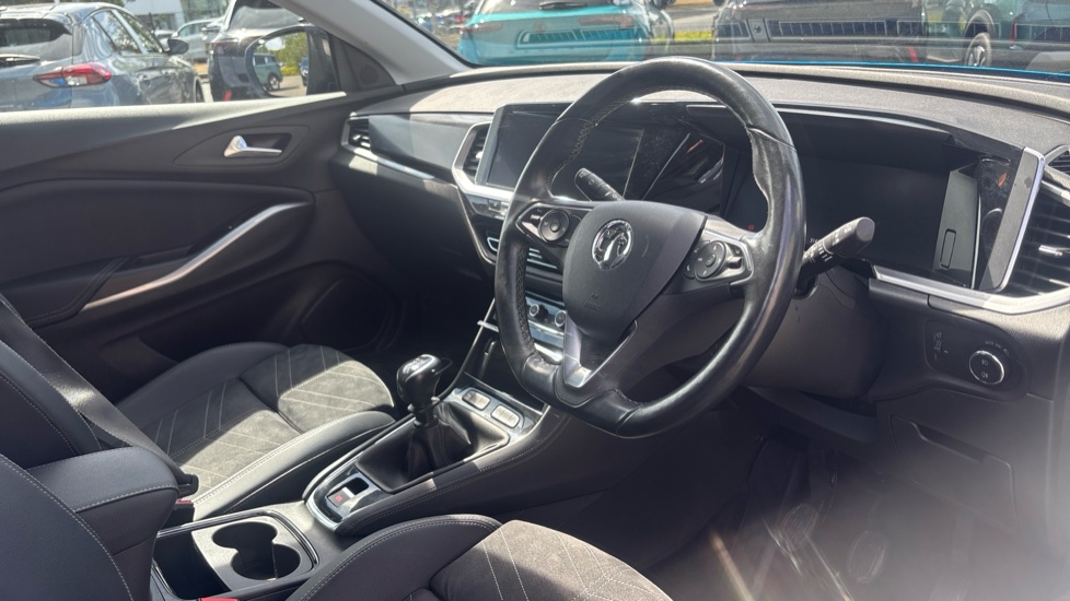 Vauxhall Grandland 1.2 Turbo Ultimate 5dr Petrol Hatchback - Image 11