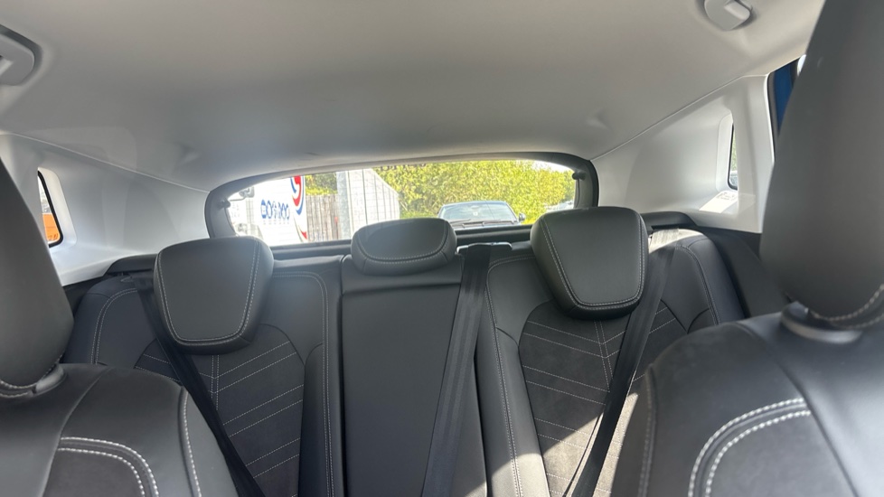 Vauxhall Grandland 1.2 Turbo Ultimate 5dr Petrol Hatchback - Image 15