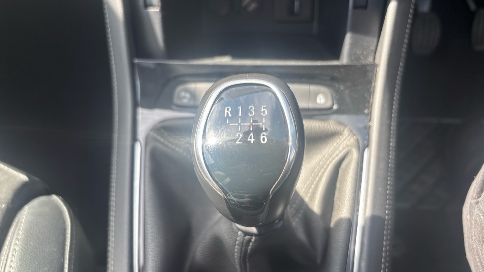 Vauxhall Grandland 1.2 Turbo Ultimate 5dr Petrol Hatchback - Image 28