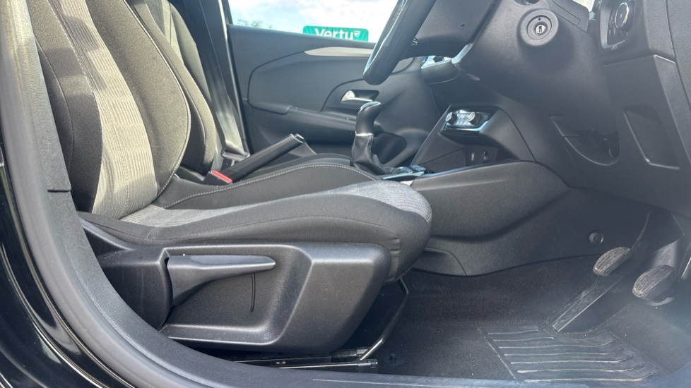 Vauxhall Corsa 1.2 Design 5dr Petrol Hatchback - Image 34